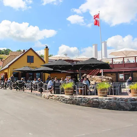 Premium With Large Kitchen Holiday home *